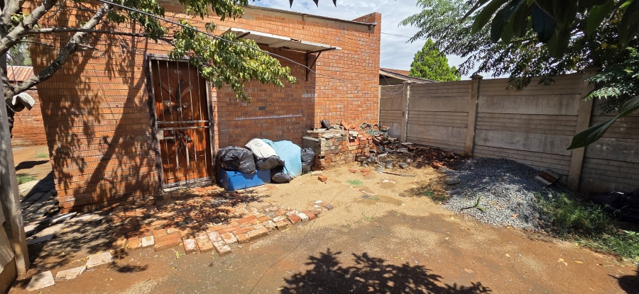 4 Bedroom Property for Sale in Beaconsfield Northern Cape